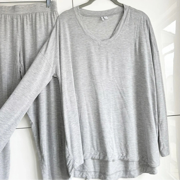 Nordstrom Loungewear Pajamas Gray Size Small 2 Piece Pants Top V Neck - Picture 2 of 5